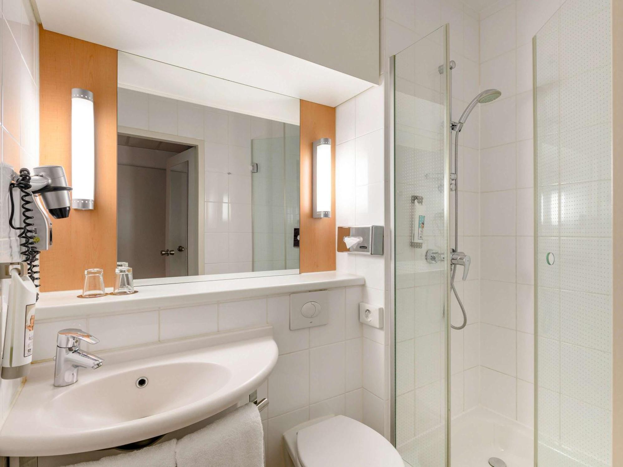 Ibis Hotel Hannover Medical Park Екстер'єр фото